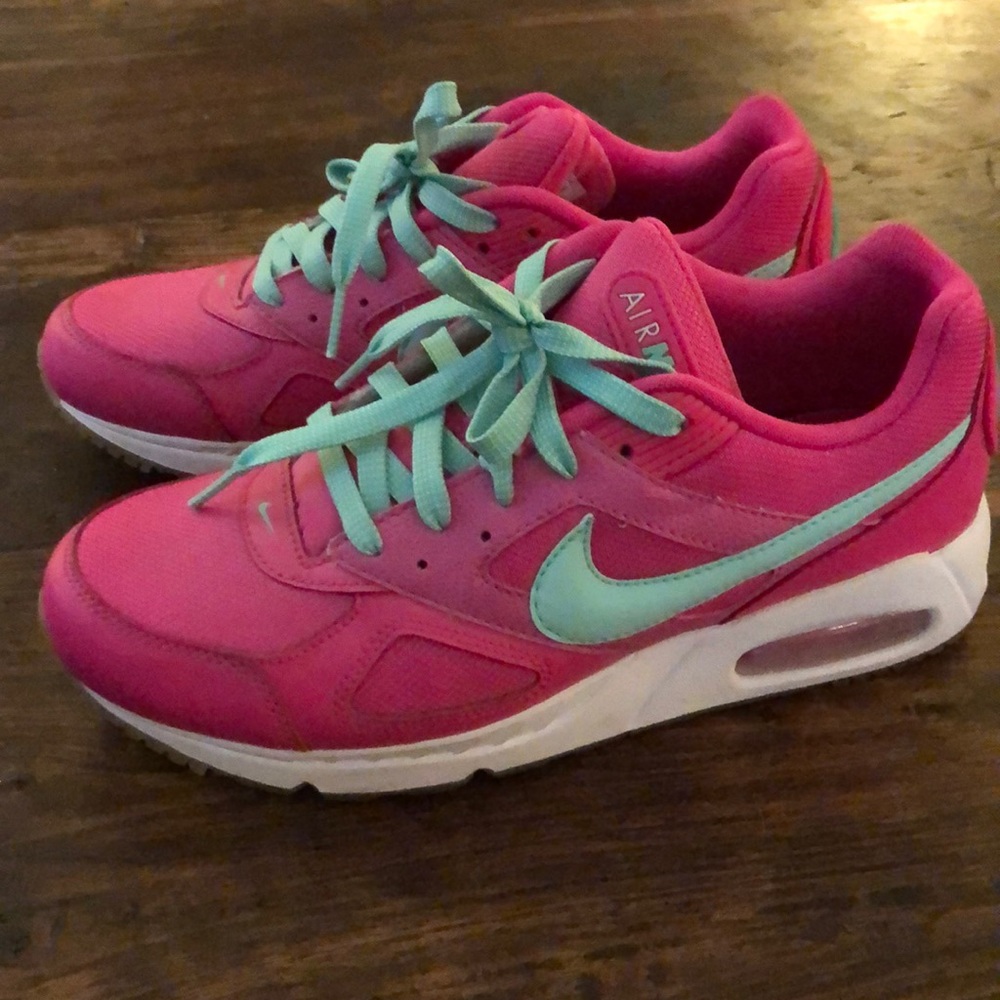 Nike Air Max Sneakers!